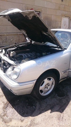 Mercedes E 300 1997, 300,000 km - 3.0 l - Bakı