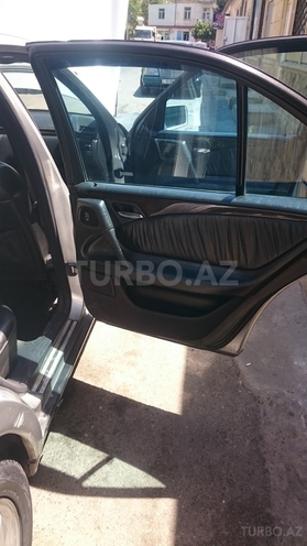 Mercedes E 300 1997, 300,000 km - 3.0 l - Bakı