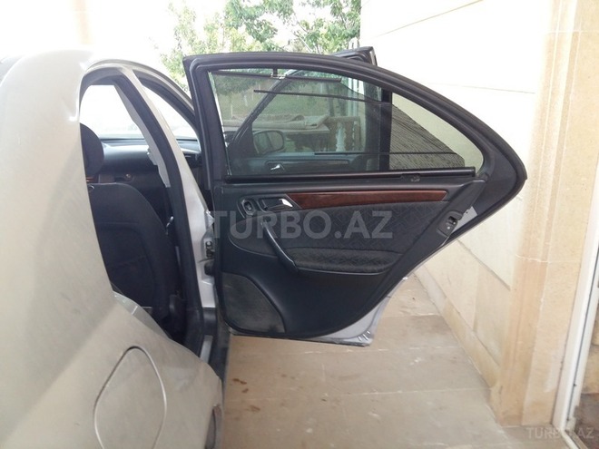 Mercedes C 200 2002, 258,000 km - 0.2 л - Bakı