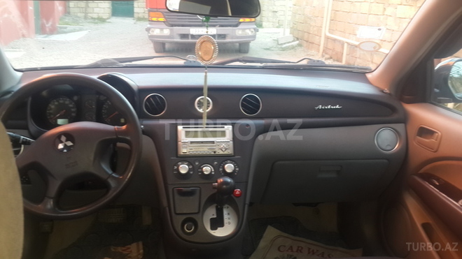 Mitsubishi Airtrek 2002, 200,000 km - 2.4 l - Bakı