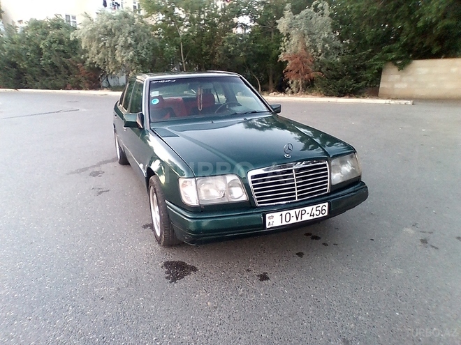 Mercedes E 280 1993, 225,563 km - 2.8 l - Bakı