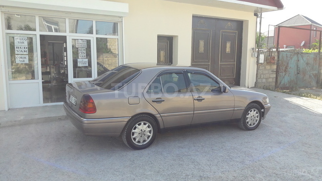 Mercedes C 250 1994, 350,000 km - 2.5 л - Bakı