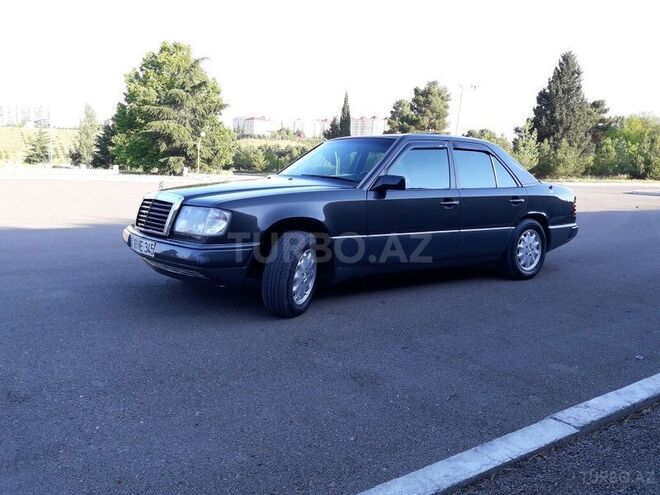 Mercedes E 250 1993, 495,440 km - 2.5 л - Gəncə