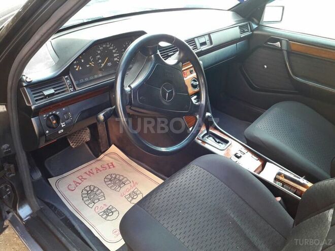 Mercedes E 250 1993, 495,440 km - 2.5 л - Gəncə