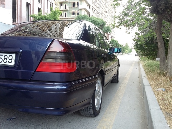 Mercedes C 230 1998, 300,000 km - 2.3 л - Bakı