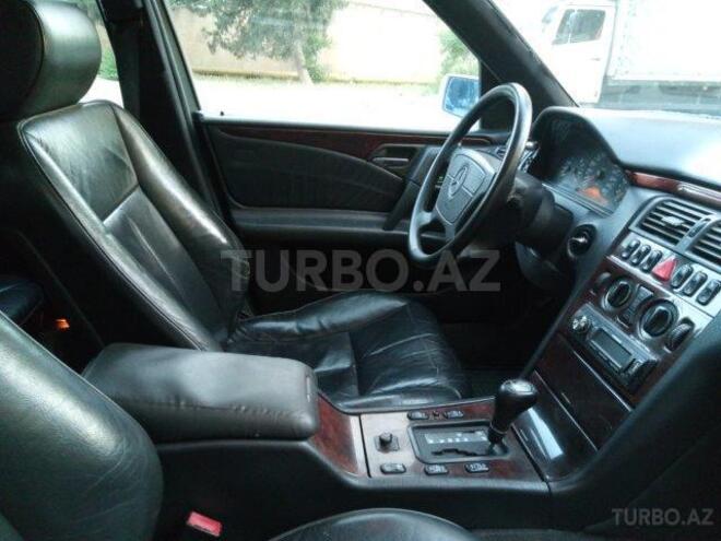 Mercedes E 280 1996, 300,000 km - 2.8 l - Bakı