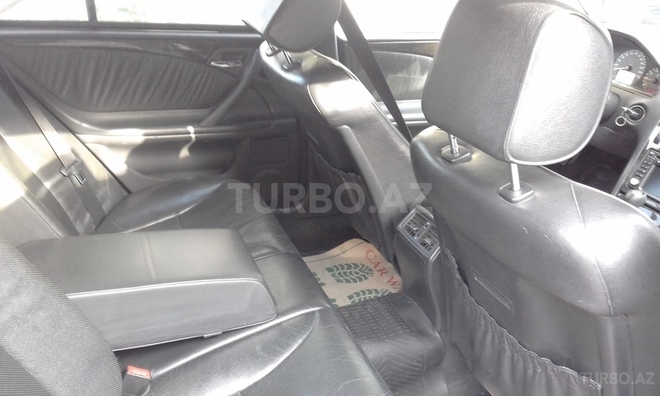 Mercedes E 240 1999, 242,000 km - 2.4 l - Bakı