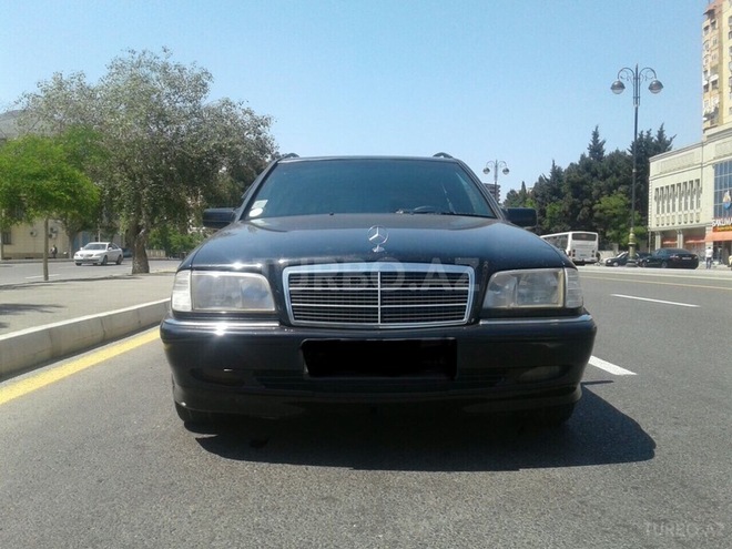 Mercedes C 250 1998, 333,000 km - 2.5 l - Bakı
