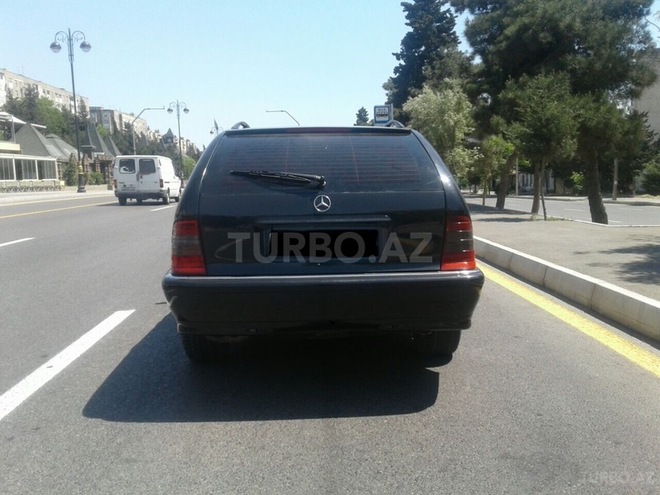 Mercedes C 250 1998, 333,000 km - 2.5 l - Bakı