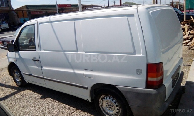 Mercedes Vito 110 2002, 235,000 km - 2.2 l - Bakı