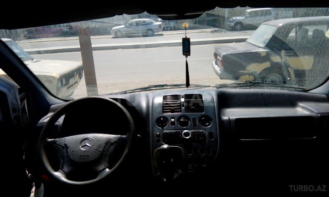Mercedes Vito 110 2002, 235,000 km - 2.2 l - Bakı