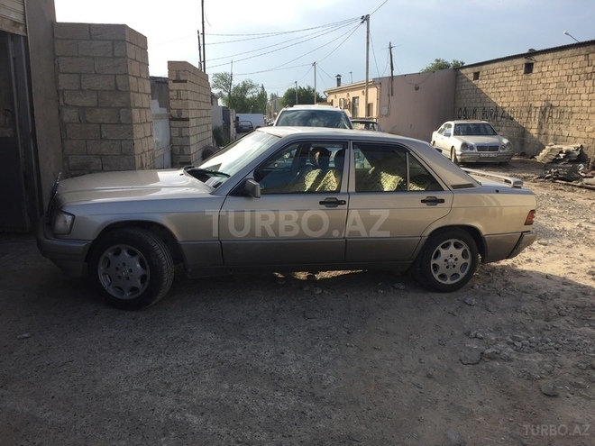 Mercedes 190 1990, 457,890 km - 2.5 l - Sumqayıt