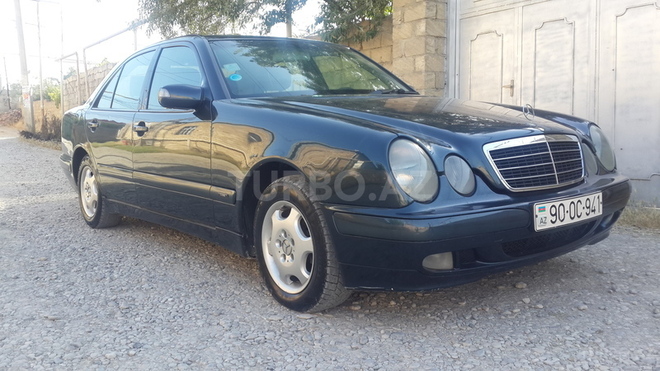 Mercedes E 220 2000, 443,667 km - 2.2 l - Bakı