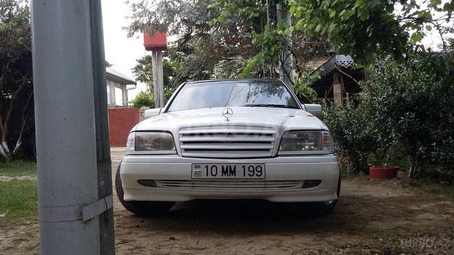 Mercedes C 250 1995, 378,883 km - 2.5 л - Masallı