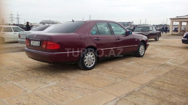 Mercedes E 200 1997, 151,000 km - 2.0 l - Bakı