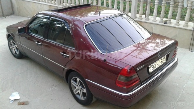 Mercedes C 220 1996, 298,560 km - 2.2 л - Xırdalan