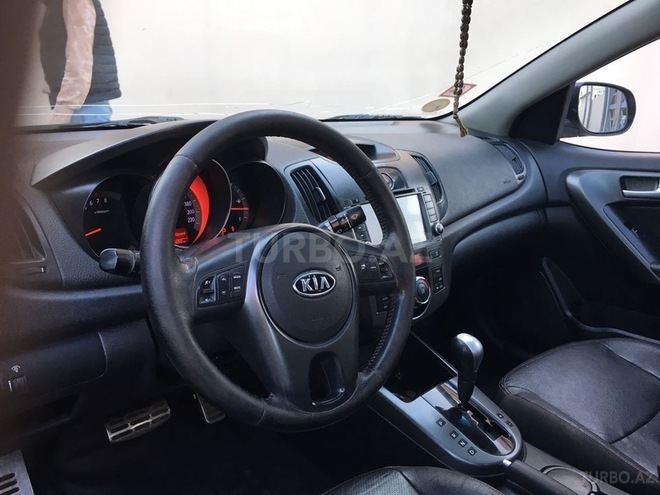 Kia Cerato 2010, 170,000 km - 2.0 l - Bakı