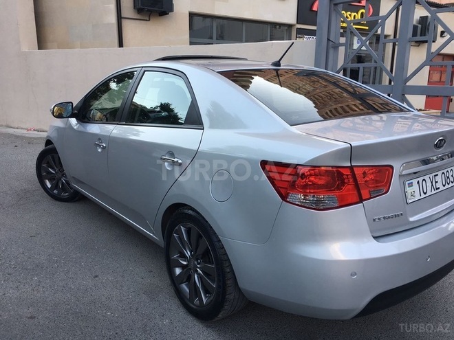 Kia Cerato 2010, 170,000 km - 2.0 l - Bakı