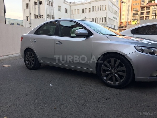 Kia Cerato 2010, 170,000 km - 2.0 l - Bakı