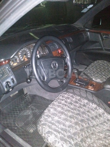 Mercedes E 220 1995, 477,250 km - 0.2 l - Bakı