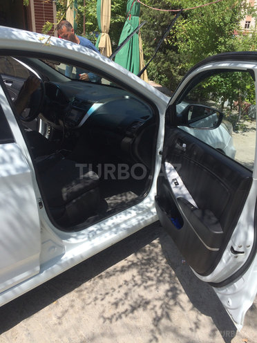 Hyundai Accent 2013, 162,345 km - 1.4 l - Bakı