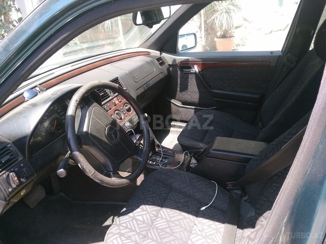 Mercedes C 220 1995, 300,300 km - 2.2 l - Bakı