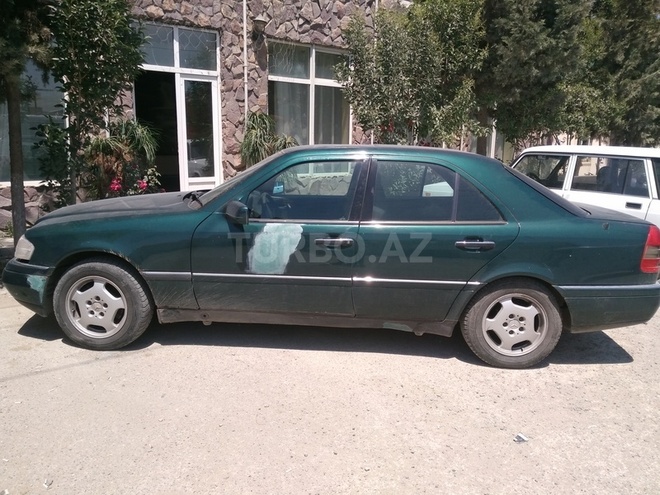 Mercedes C 220 1995, 300,300 km - 2.2 l - Bakı