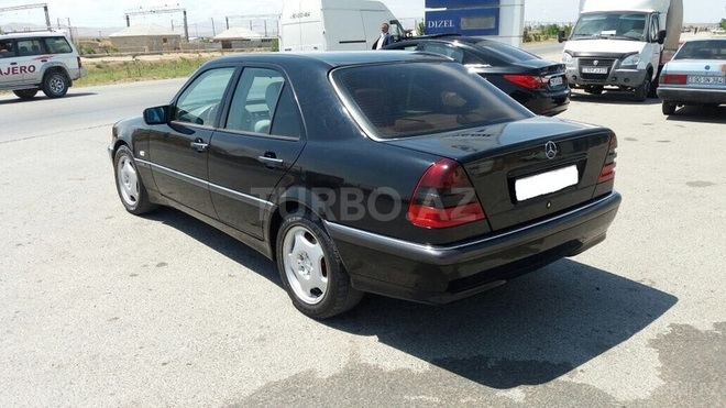 Mercedes C 230 1998, 182,000 km - 2.3 l - Xırdalan