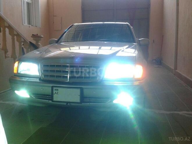 Mercedes C 200 2000, 170,000 km - 0.2 л - Göygöl