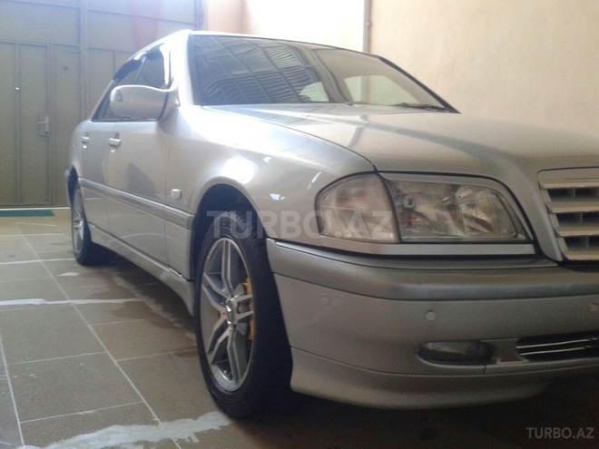 Mercedes C 200 2000, 170,000 km - 0.2 л - Göygöl