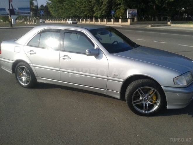 Mercedes C 200 2000, 170,000 km - 0.2 л - Göygöl