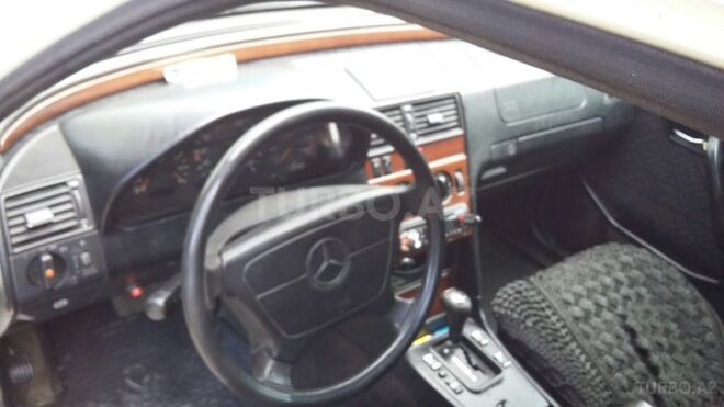 Mercedes C 250 1995, 245,345 km - 2.5 л - Lənkəran