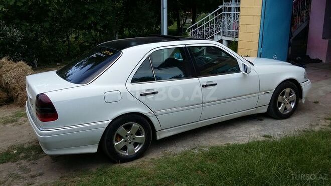 Mercedes C 250 1995, 245,345 km - 2.5 л - Lənkəran