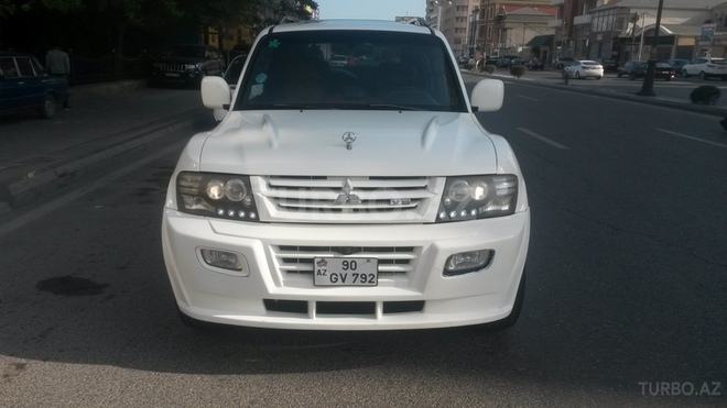 Mitsubishi Pajero 2002, 200,000 km - 3.0 l - Bakı