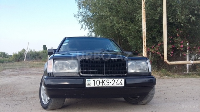 Mercedes E 260 1989, 427,090 km - 2.6 l - Salyan