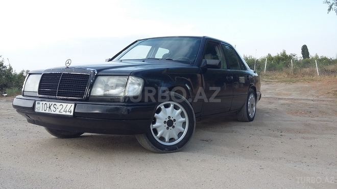 Mercedes E 260 1989, 427,090 km - 2.6 l - Salyan
