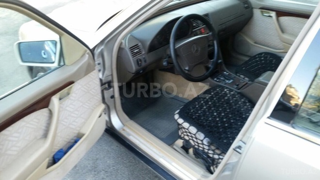 Mercedes C 180 1994, 250,000 km - 1.8 l - Bakı