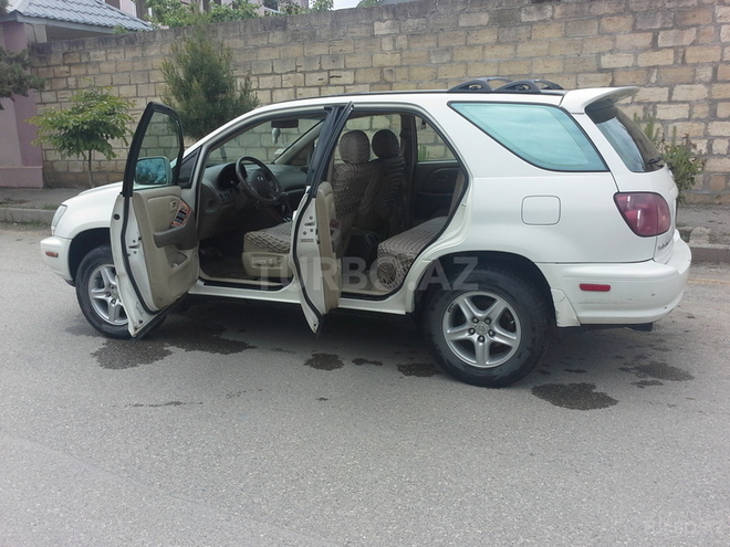 Lexus RX 300 2002, 95,809 km - 3.0 l - Quba