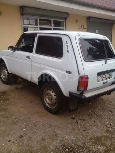 LADA (VAZ) Niva 2009, 200,000 km - 1.7 l - Astara