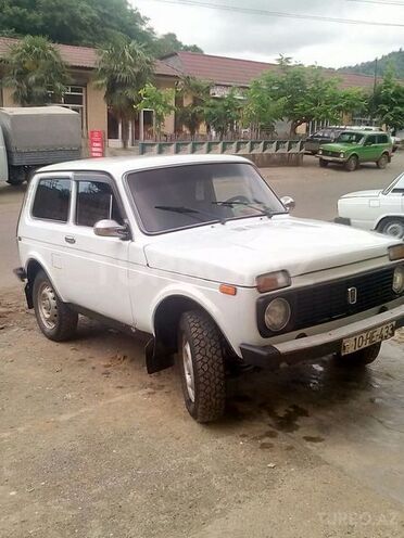 LADA (VAZ) Niva 2009, 200,000 km - 1.7 l - Astara