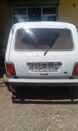LADA (VAZ) Niva 2009, 200,000 km - 1.7 l - Astara