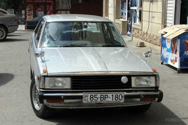 Nissan  1987, 101,000 km - 2.0 l - Bakı