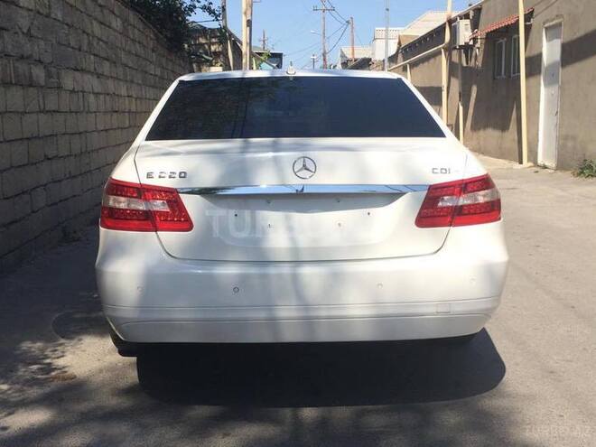 Mercedes E 220 2010, 195,000 km - 2.2 l - Bakı