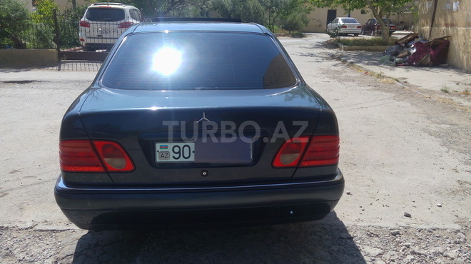 Mercedes E 230 1997, 281,000 km - 2.3 л - Bakı
