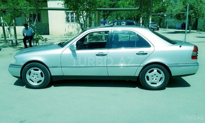 Mercedes C 180 1998, 320,000 km - 1.8 l - Sumqayıt