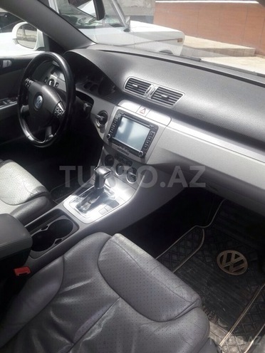Volkswagen Passat 2005, 228,000 km - 2.0 l - Bakı