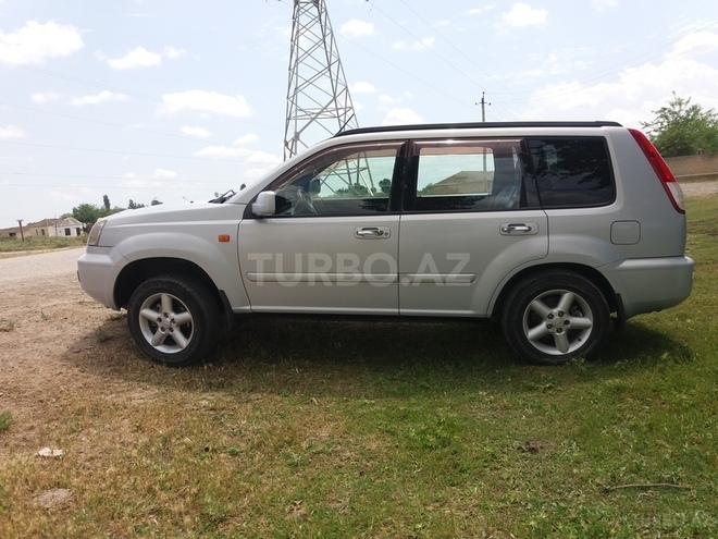 Nissan X-Trail 2002, 134,551 km - 2.2 l - Şirvan