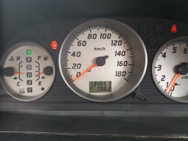 Nissan X-Trail 2002, 134,551 km - 2.2 l - Şirvan