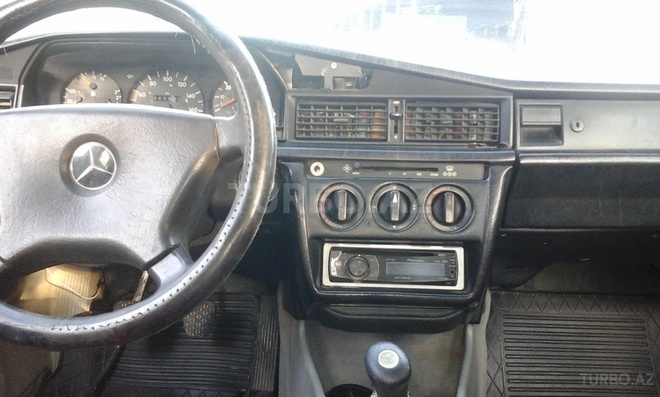 Mercedes 190 1991, 238,526 km - 2.0 л - Bakı