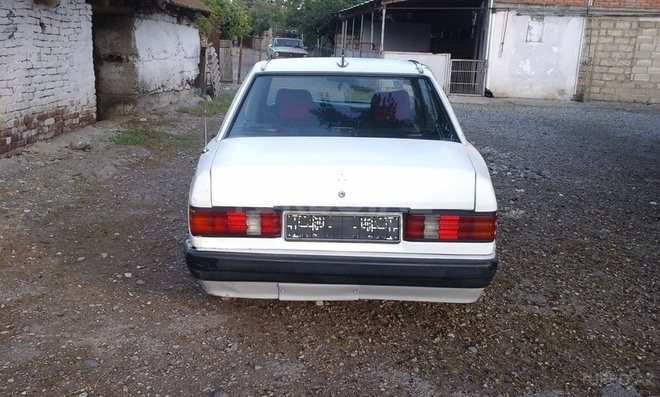 Mercedes 190 1991, 238,526 km - 2.0 л - Bakı